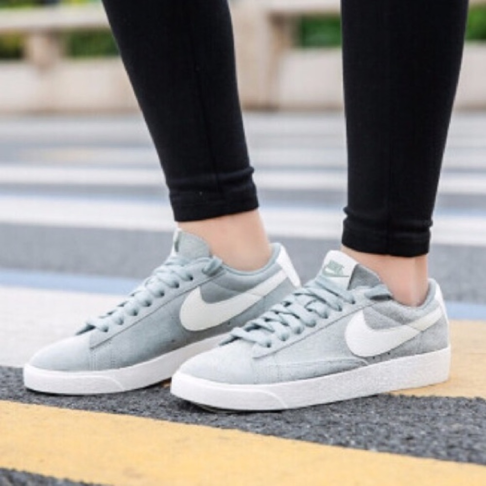 NIKE Blazer Suede Sneakers - Picture 3 of 12